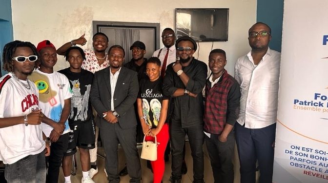 Bukavu/ Culture : Toute La population se range en ordre utile, les influenceurs numériques à leur tour portent leur dévolu sur NAMAZIHANA BACHOKE PATRICK BAKA WA BANA