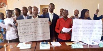 Sud Kivu : Inconcevable qu’un député national  touche plus de 20 000 $ le mois alors qu’un inspecteur de l’enseignement touche moins de 100$ . Une indignation en marge de la journée mondiale de la justice sociale