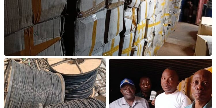 Bukavu: Un lot important des compteurs et câbles déjà disponible à la SNEL pour alimenter les avenues Cibera, Georges Defour, Michombero et Hôpital général en cash power.