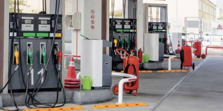 Bukavu : Hausse du prix du carburant, avec un litre de 5 000Fc et plus, les conducteurs obligés de doubler voir même tripler le prix de la course