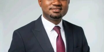 Sud kivu: En attendant la réponse du gouvernement congolais à son plaidoyer, le député national Emile SUMAILI finance les travaux de cantonnage manuel sur la route Matili-Mungembe à Shabunda