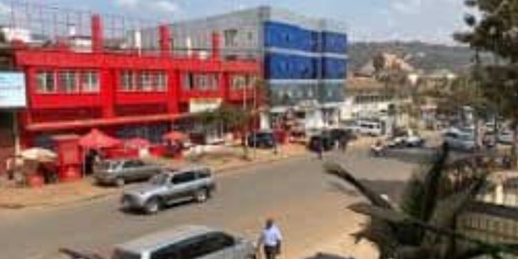 Bukavu: Aussitôt nommé par l’AFC/M23, le nouveau maire de la ville interdit à son tour aux motos et aux tricycles Bajaj de rouler sur le boulevard PEL