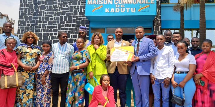 Bukavu : Le BUDC décerne un diplôme de mérite au bourgmestre Byamungo Kazimiri Samuel pour ses actions en faveur du développement de Kadutu