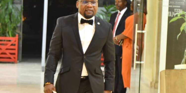 Problématique de la révision constitutionnelle en République démocratique du Congo, la peur de l’inconnu inhérente à la nature humaine ou le renforcement du pouvoir de Felix Tshisekedi ? (Par Me Emiphe MUNGANGA CISHUGI, Avocat au bareau de Kinshasa Gombe et Enseignant chercheur à l’UNIKIN).