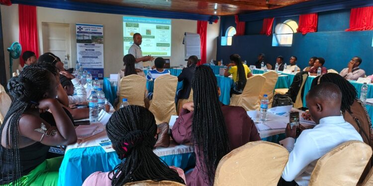 *Bukavu: Les ambassadeurs du club Mwangaza formés par l’ONG Justice pour tous sur la planification énergétique, afin de renforcer les mécanismes locaux facilitant l&rsquo;accès à l’électricité*