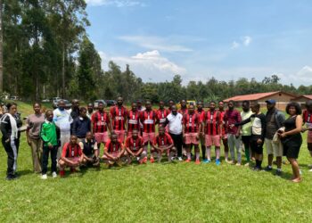 Sud-kivu : le Réseau des Amis de Samy Jean TAKIMBULA, une synergie de dignes personnalités pour la paix et le développement au Kivu, a disputé  un match amical à Murhesa face au FC Prosaka dans un esprit de grande convivialité.