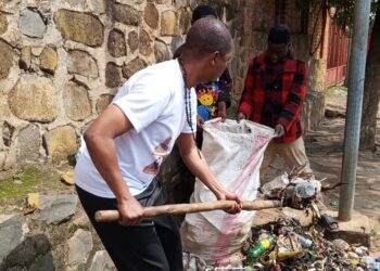 IBANDA : le Bourgmestre a.i. Eugène MUBALAMA intensifie la lutte contre l’insalubrité et les constructions anarchiques