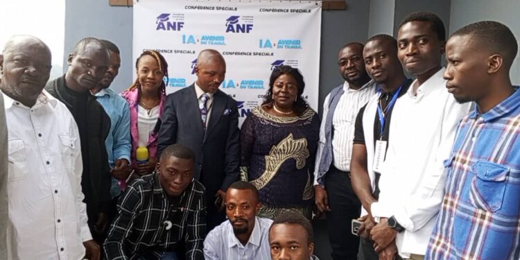 IBANDA : le Bourgmestre Eugène Mubalama Birhumana salué pour son engagement envers la jeunesse lors du lancement de l’Académie Numérique du Futur