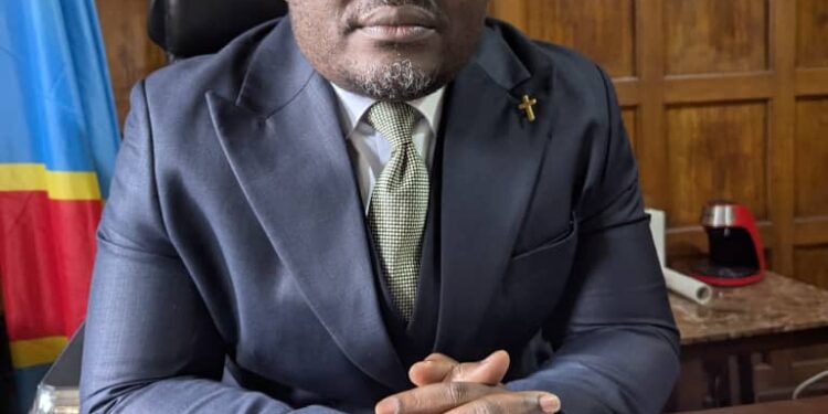 Bukavu : le maire Nicolas Kyalangalilwa durcit le ton contre l’occupation illégale des voies publiques et appelle les commerçants à participer à l’assainissement de la ville