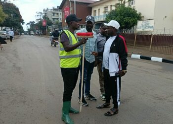Ibanda : Jonathan Kanane supervise la modernisation du boulevard Lumumba ce Dimanche et appelle au respect de la signalisation