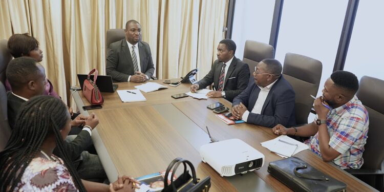 RDC: Conduit par Jordan Mulikuza, le comité des déplacés de l’Est du pays reçu par le député national Patrick Munyomo