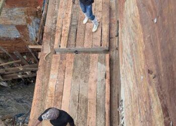 Bukavu : la commune d’Ibanda appuie la construction du pont reliant les avenues Hewa Bora 2 et Albert Kayabu, inauguré par le bourgmestre a.i Jonathan Hakuzwimana Kanane