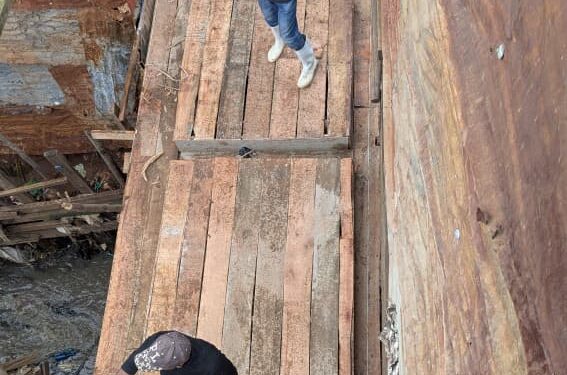 Bukavu : la commune d’Ibanda appuie la construction du pont reliant les avenues Hewa Bora 2 et Albert Kayabu, inauguré par le bourgmestre a.i Jonathan Hakuzwimana Kanane