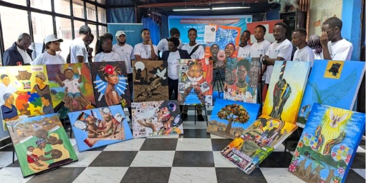 Bukavu : À travers le collage artistique, Uwezo Africa Initiative promeut la paix et le vivre-ensemble