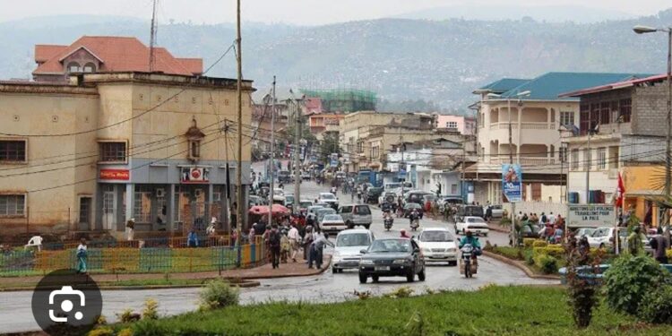 Bukavu : la mairie annonce la fermeture temporaire de la circulation entre la Place Mulamba et le Rond-point Nyawera ce dimanche 15 mars pour des travaux de signalisation.