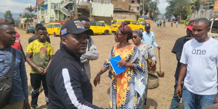 Bukavu: Un samedi de travail intense pour le maire Dr Nicolas Kyalangalilwa consacré à l’assainissement de la ville