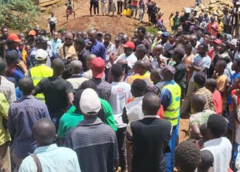 Bukavu : en plein meeting tenu à Kasha, le maire appelle au salongo, au reboisement, à la sécurité et à l’engagement des jeunes