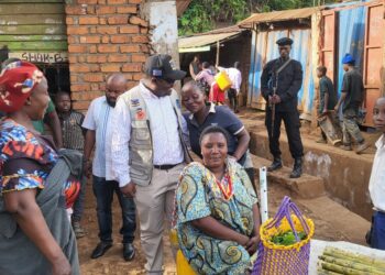 Bukavu : le maire Dr Nicolas Kyalangalilwa en tournée de proximité ce lundi pour renforcer l’assainissement, le reboisement et la sécurité