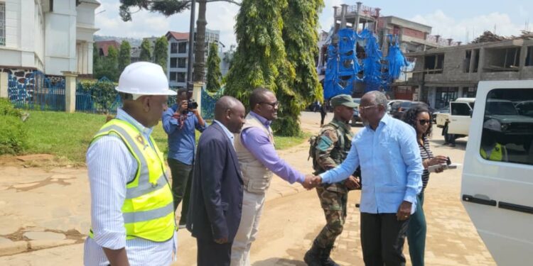Bukavu s’embellit : inauguration du tronçon pavé de 780 mètres de l’avenue Mbaki, un pas significatif vers la modernisation de la voirie urbaine