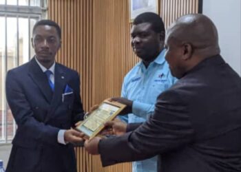 Sud Kivu : En guise de reconnaissance d&rsquo;excellence dans son travail pendant l&rsquo;année en cours, le C.F.I.D.H vient de primer le député provincial NEPANGI José