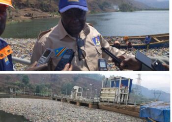 Bukavu : Les déchets charriés par les eaux de pluies et qui finissent leur course au barrage Ruzizi 1 risquent d’occasionner l’arrêt de toutes les machines de la centrale.(Dp SNEL)
