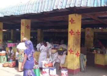 Sud Kivu : Préparatifs des festivités de Noël et de nouvel an, les parents et les vendeur se plaignent.