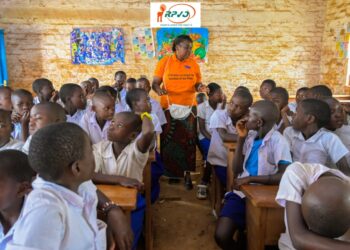 Campagne de 16 jours d’activisme : RPVO sensibilise les élèves de Mbonobono et Ludaha sur les VBG
