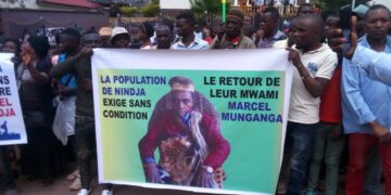 Kabare: La notabilité de la chefferie de NINDJA apporte son soutien à Marcel MUNGANGA reconnu comme Mwami et chef de chefferie par le VPM de l&rsquo;intérieur