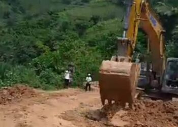 Sud kivu : Travaux de suppression des bourbiers sur la RN2 par les sociétés et coopératives minières œuvrant à Mwenga, la NDSCI parle d&rsquo;une poudre aux yeux et appelle les autorités à s&rsquo;impliquer