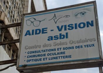 Sud kivu : La clinique oculaire Aide vision poursuit son programme normal de consultation et d&rsquo;opération de la cataracte. Sa consultation est gratuite pour les personnes de 3ème âge