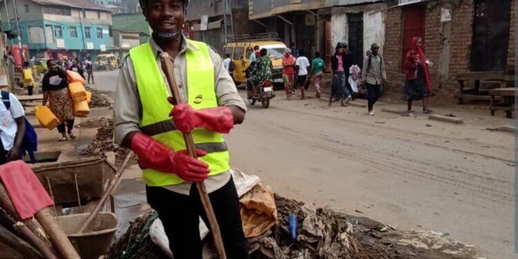 Bukavu / Camp SNEL 2 : Le chef d’avenue Dieu donne Bahala mobilise la population pour un Salongo exemplaire