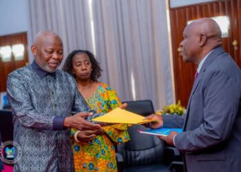 RDC – Assemblée nationale : Vital Kamerhe réceptionne officiellement la pétition, une plénière convoquée ce mercredi pour en débattre