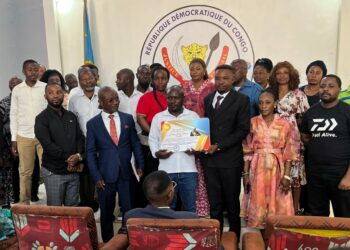 IBANDA : A travers un diplôme de mérite, le BUDC met à l&rsquo;honneur le Bourgmestre Hakuzwimana Jonathan pour sa gestion exemplaire et son engagement au service de la population