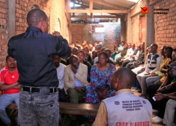 Commune d’Ibanda : Le Bourgmestre Eugène Mubalama mobilise les efforts pour assainir le collecteur Luziba