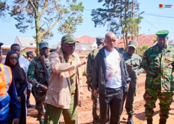 Bukavu : Main dans la main avec le Gouverneur, le Bourgemstre Eugène Mubalama s’illustre dans la mise en œuvre des projets de l’AFC/M23 pour une Ibanda propre et modernisée