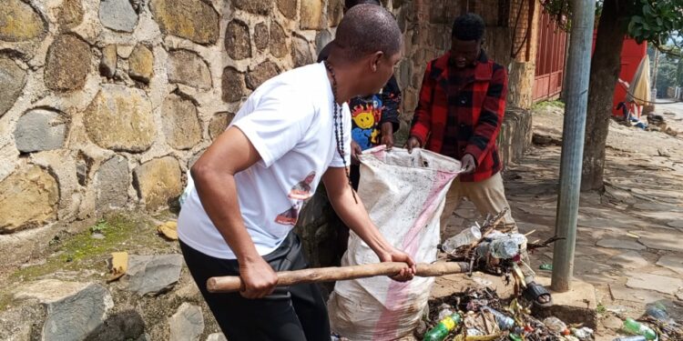 IBANDA : le Bourgmestre a.i. Eugène MUBALAMA intensifie la lutte contre l’insalubrité et les constructions anarchiques