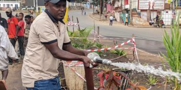 IBANDA : en tournée à Nyawera, Mukukwe, Hewa bora, Telecom et Elaquate, le Bourgmestre jonathan kanane supervise le salongo et soutient les travaux d’infrastructures