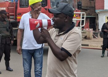 IBANDA : en tournée à Nyawera, Mukukwe , Hewa bora, Telecom et Elaquate, le Bourgmestre jonathan hakuzwimana kanane supervise le salongo et soutient les travaux d’infrastructures