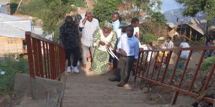 IBANDA : inauguration d’un escalier de 277 mètres sur l’avenue du cinquantenaire et lancement d’un autre de 180 mètres sur gyamba 1er