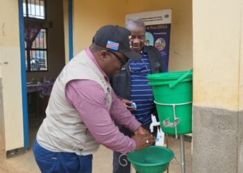 Bukavu : le maire instruit les responsables des écoles à renforcer les mesures sanitaires pour faire de chaque établissement un rempart contre la Maladie à virus Ebola