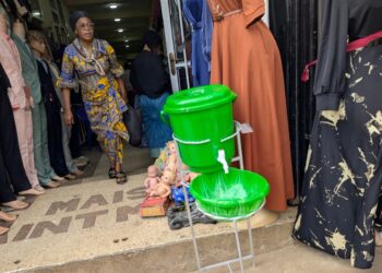 Mairie de Bukavu : après la forte sensibilisation, plusieurs commerçants renforcent les mesures sanitaires et la vigilance face à la menace d’Ebola
