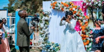 Bukavu : derrière l&rsquo;objectif, le journaliste-cameraman Destin Mushagalusa immortalise le plus beau reportage de sa vie avec Sabina Zawadi