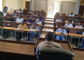 Bukavu : le maire Nicolas Kyalangalilwa mobilise les entreprises pour l&rsquo;encadrement des jeunes durant les vacances scolaires
