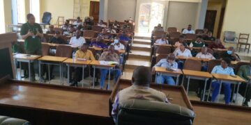 Bukavu : le maire Nicolas Kyalangalilwa mobilise les entreprises pour l&rsquo;encadrement des jeunes durant les vacances scolaires