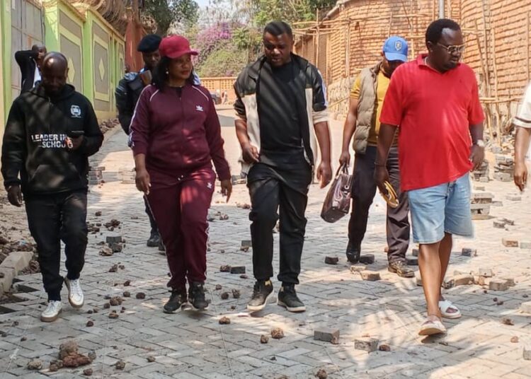 IBANDA : Salongo, marchés pirates, appui à Mukukwe et sensibilisation à l&rsquo;ARC, la journée marathon de Prisca Mweze Balemba et Hérita Mbulanga