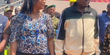 Ibanda : la Bourgmestre Prisca Mweze annonce un Salongo spécial ce samedi sur l’avenue Tanganyika pour assainir les collecteurs et mettre fin au déversement d’immondices