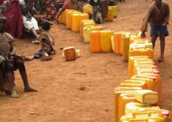 Bukavu : les habitants du quartier Cahi dénoncent une pénurie persistante d’eau potable et interpellent la REGIDESO