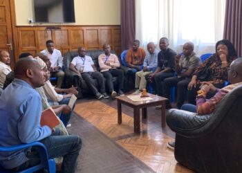 Bukavu : le maire réunit les responsables des galeries commerciales et du service d’assainissement pour améliorer la gestion des déchets