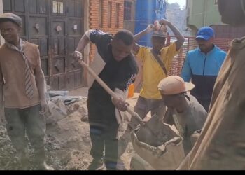 IBANDA : Herita Mbulanga en itinérance pour l’assainissement, le pavage, la protection des rives et la gestion des urgences