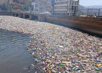 Sud-Kivu : déchets déversés dans les caniveaux, raccordements frauduleux et vols de câbles, des actes d’incivisme à abandonner pour accompagner les efforts considérables de la SNEL dans la fourniture de l’énergie électrique.